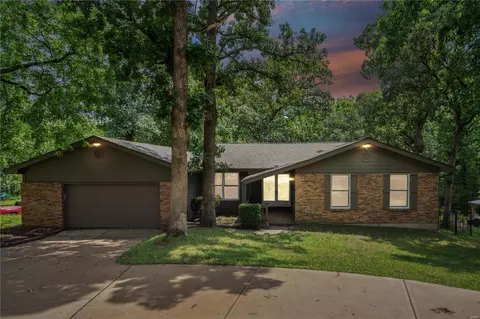 3116 La Baron Ln, Saint Charles, MO 63303