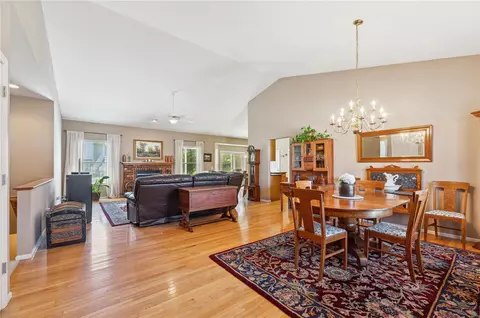 2706 Post Meadows Dr, O'fallon, MO 63368 photo 4