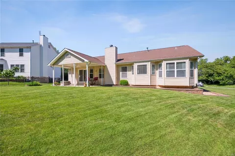 2706 Post Meadows Dr, O'fallon, MO 63368 photo 25