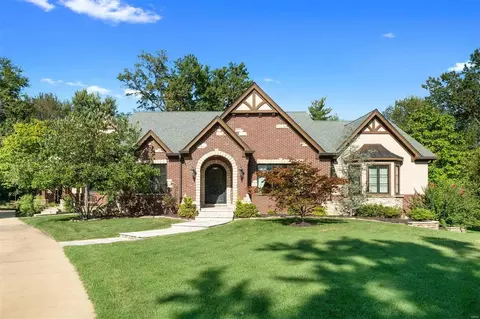 17 Ladue Mnr, Ladue, MO 63124