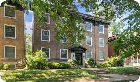 6126 Washington Blvd #301, Saint Louis, MO 63112