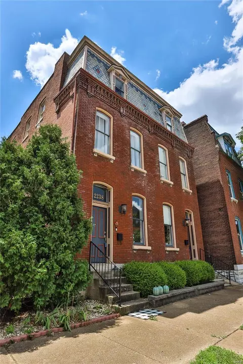 2238 Shenandoah Ave, Saint Louis, MO 63104