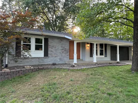 249 Cedar Village Ct, Ballwin, MO 63021
