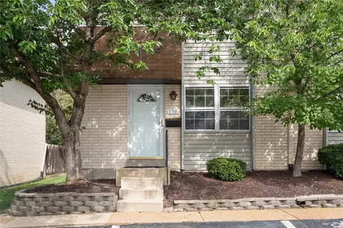 136 Burtonwood Dr, Ballwin, MO 63011