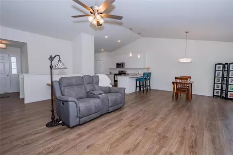 811 Crestwood Ct, O'fallon, MO 63366 photo 8