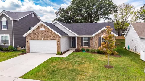 811 Crestwood Ct, O'fallon, MO 63366 photo 2