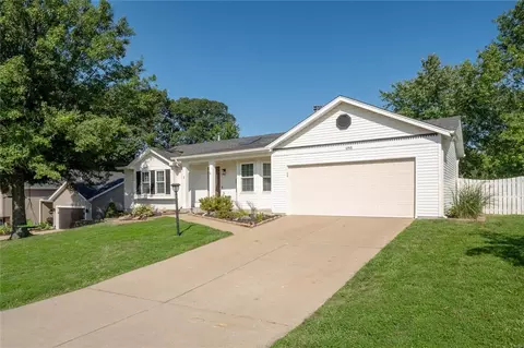 1 Windrose Ct, O'fallon, MO 63366