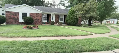 763 Watersedge Dr, Florissant, MO 63034