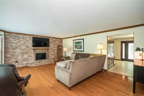 14780 Timberbluff Dr, Chesterfield, MO 63017 photo 15