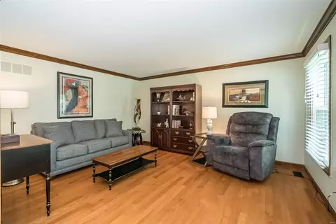 14780 Timberbluff Dr, Chesterfield, MO 63017 photo 8