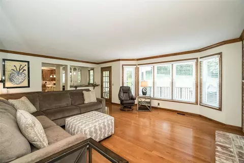 14780 Timberbluff Dr, Chesterfield, MO 63017 photo 17