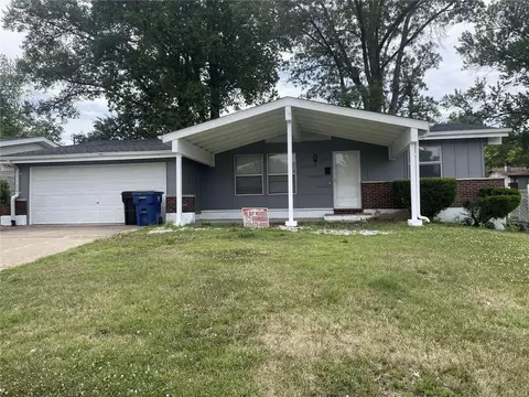 11160 Landseer Dr, Saint Louis, MO 63136