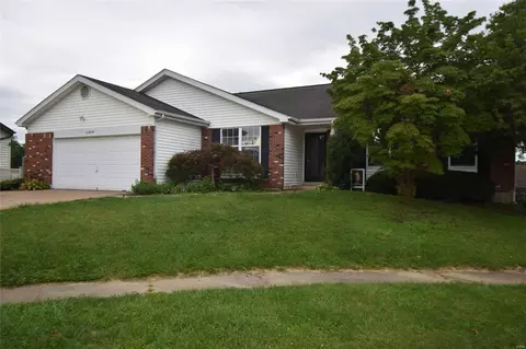 1019 Justice Ct, Florissant, MO 63034