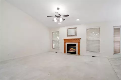 2131 Mcgregor Cir, O'fallon, MO 63368 photo 3