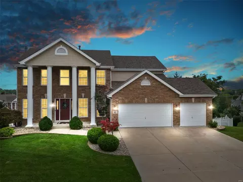 1 Madison Park Ct, Saint Peters, MO 63376