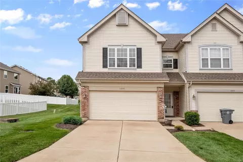 1249 Woodgrove Park Dr, O'fallon, MO 63366