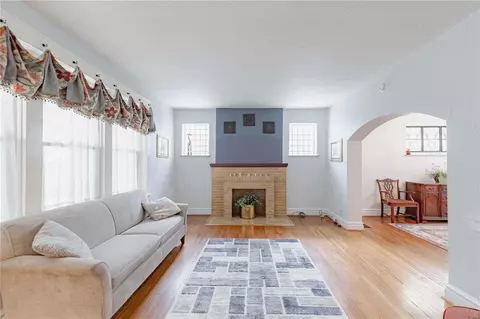 950 Dover Pl, Saint Louis, MO 63111 photo 14