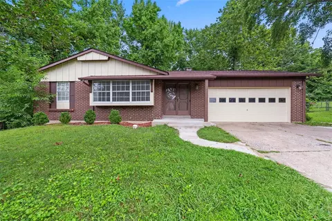 6 Du Sable Ct, Saint Charles, MO 63301