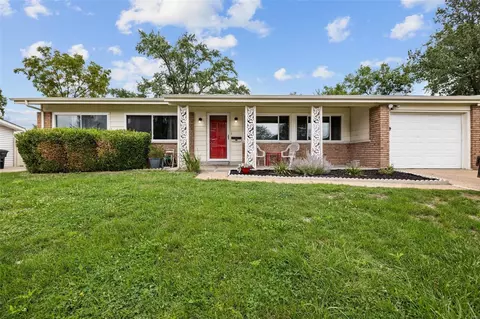 1575 Yearling Dr, Florissant, MO 63033