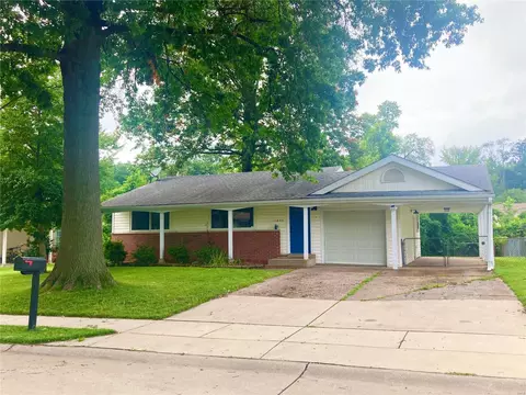 11053 Wilwood Dr, Maryland Heights, MO 63043