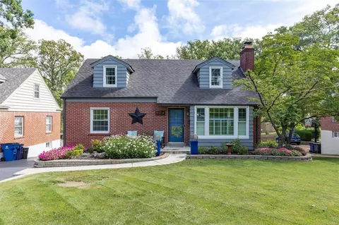 904 Liggett Ave, Crestwood, MO 63126