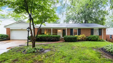 31 Glenhaven Dr, Saint Louis, MO 63122