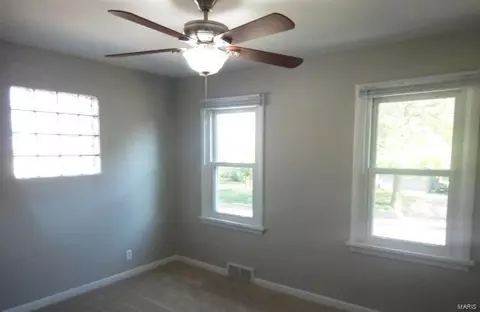 332 Eldridge Ave, Saint Louis, MO 63119 photo 4