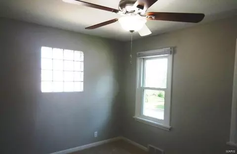 332 Eldridge Ave, Saint Louis, MO 63119 photo 12