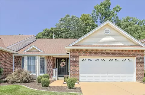 5503 Heather Bluff Ct, Saint Louis, MO 63128