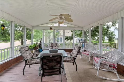 1 Carriage Creek Ct, Ballwin, MO 63021 photo 7