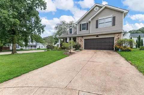 1 Carriage Creek Ct, Ballwin, MO 63021 photo 3