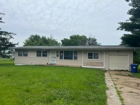 3001 Meadowlark Ave, Saint Louis, MO 63136