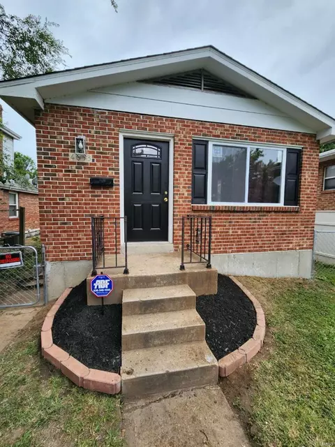 4653 Pennsylvania Ave, Saint Louis, MO 63111