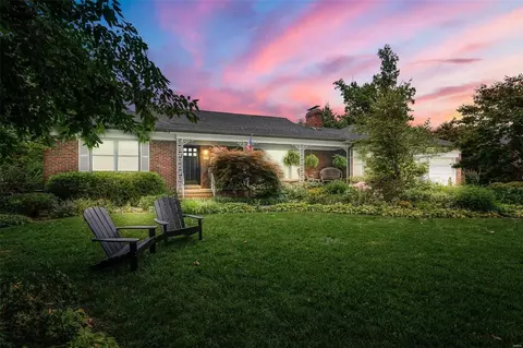 11 Prairie Haute Dr, Saint Charles, MO 63301