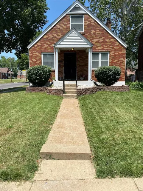 6779 Chamberlain Ave, Saint Louis, MO 63130