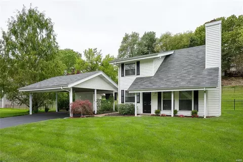 433 Briarhill Dr, Ballwin, MO 63021