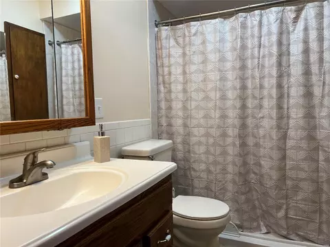 21 Wayne St, Saint Charles, MO 63301 photo 7