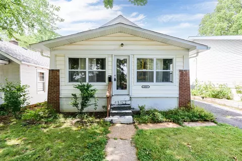 6937 Sharp Ave, Saint Louis, MO 63116