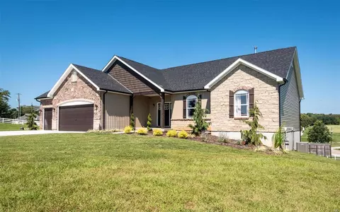 26 Wild Ridge Hazeltine, Black Jack, MO 63033