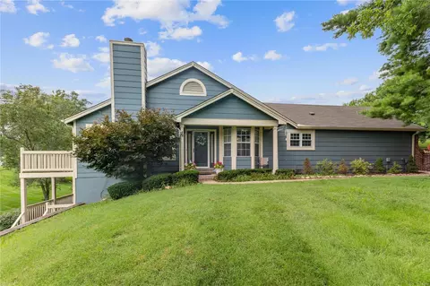 11925 Autumn Trace Ct, Maryland Heights, MO 63043