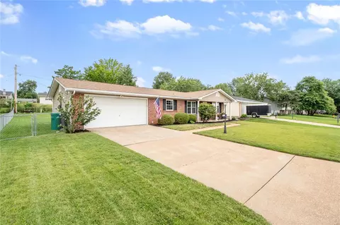 905 Silverstone Dr, Saint Charles, MO 63303 photo 31
