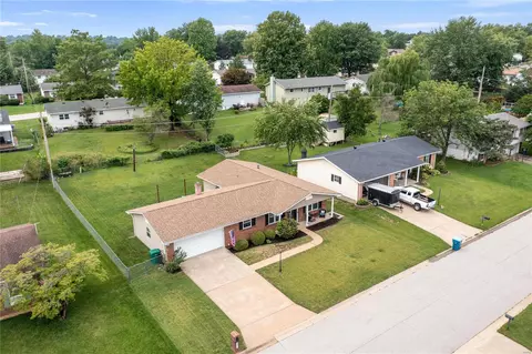 905 Silverstone Dr, Saint Charles, MO 63303 photo 27