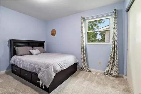 905 Silverstone Dr, Saint Charles, MO 63303 photo 18
