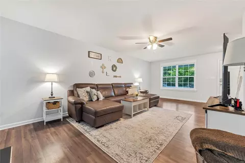 518 Springhurst Pkwy, O'fallon, MO 63368 photo 8