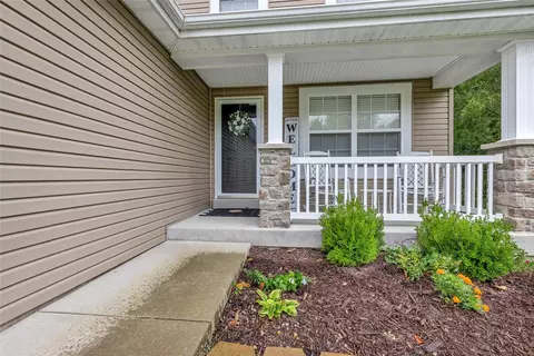 518 Springhurst Pkwy, O'fallon, MO 63368 photo 4