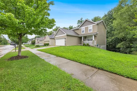 518 Springhurst Pkwy, O'fallon, MO 63368 photo 3