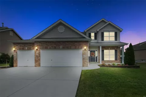 6158 Pathfinder Dr, Saint Louis, MO 63129