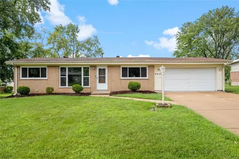 9410 Cimarron Ct, Saint Louis, MO 63132