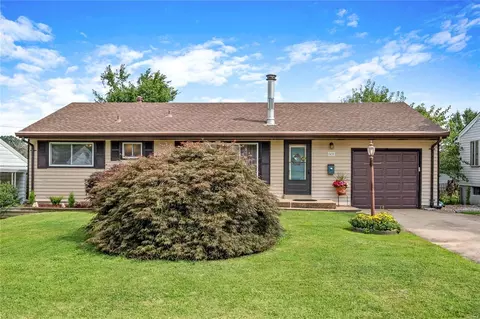 7439 Rockwood Dr, Saint Louis, MO 63123
