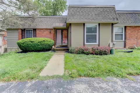 6628 Cracklewood Ln, Florissant, MO 63033